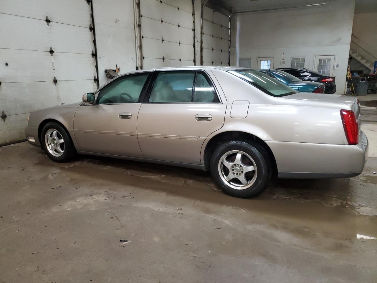 1G6KD54Y74U133236 2004 Cadillac Deville