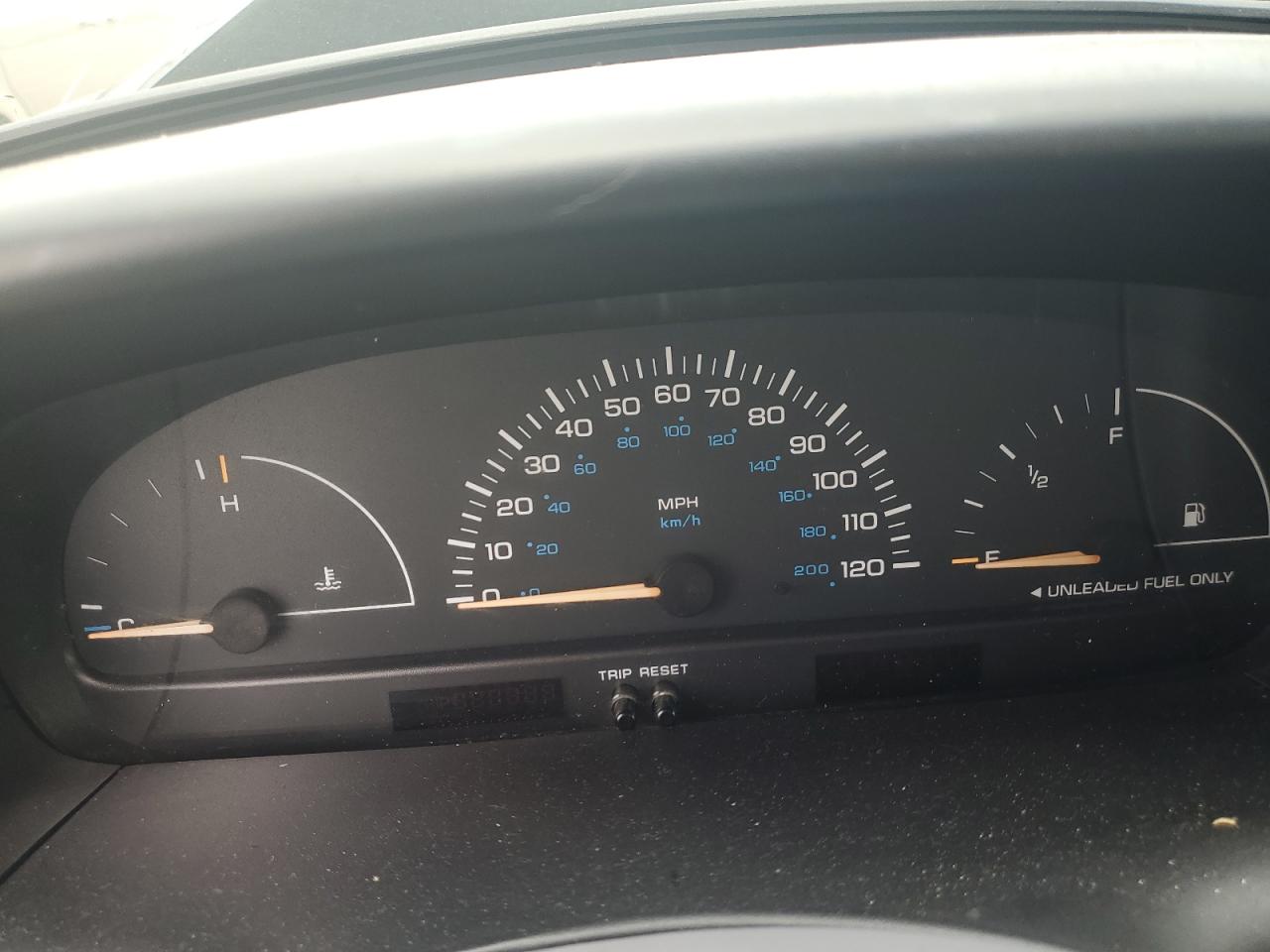 2B4GP24G2XR323363 1999 Dodge Grand Caravan