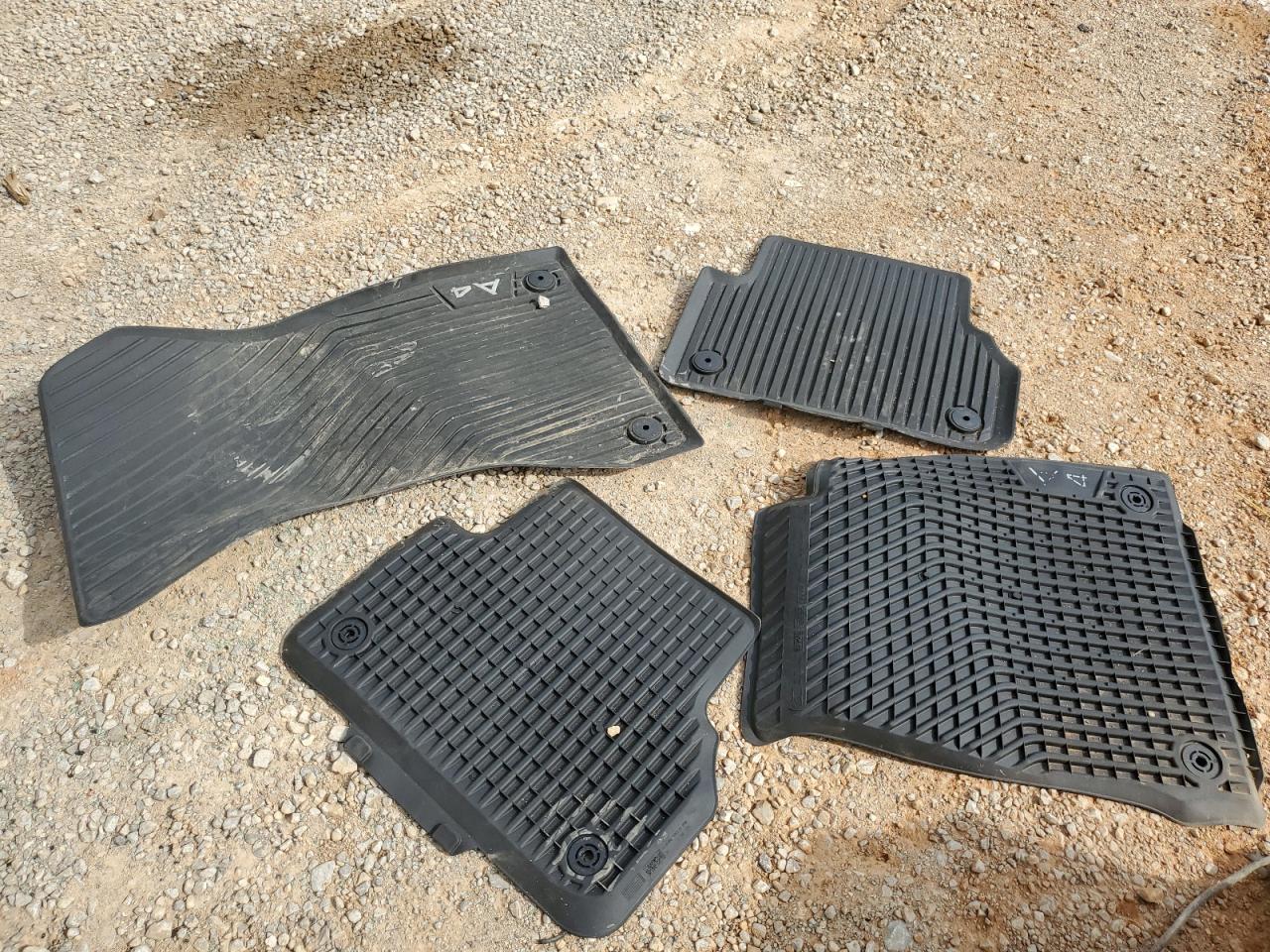 WAUGNAF44HN056745 2017 Audi A4 Premium