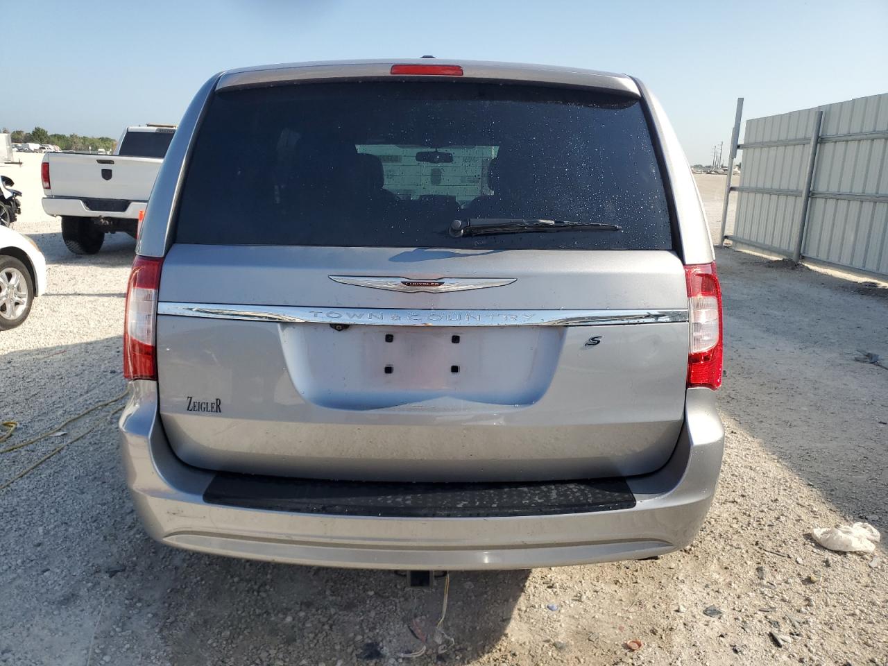 2C4RC1HG3FR663115 2015 Chrysler Town & Country S