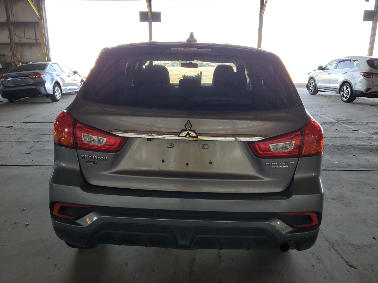 JA4AP3AU8JU007754 2018 Mitsubishi Outlander Sport Es