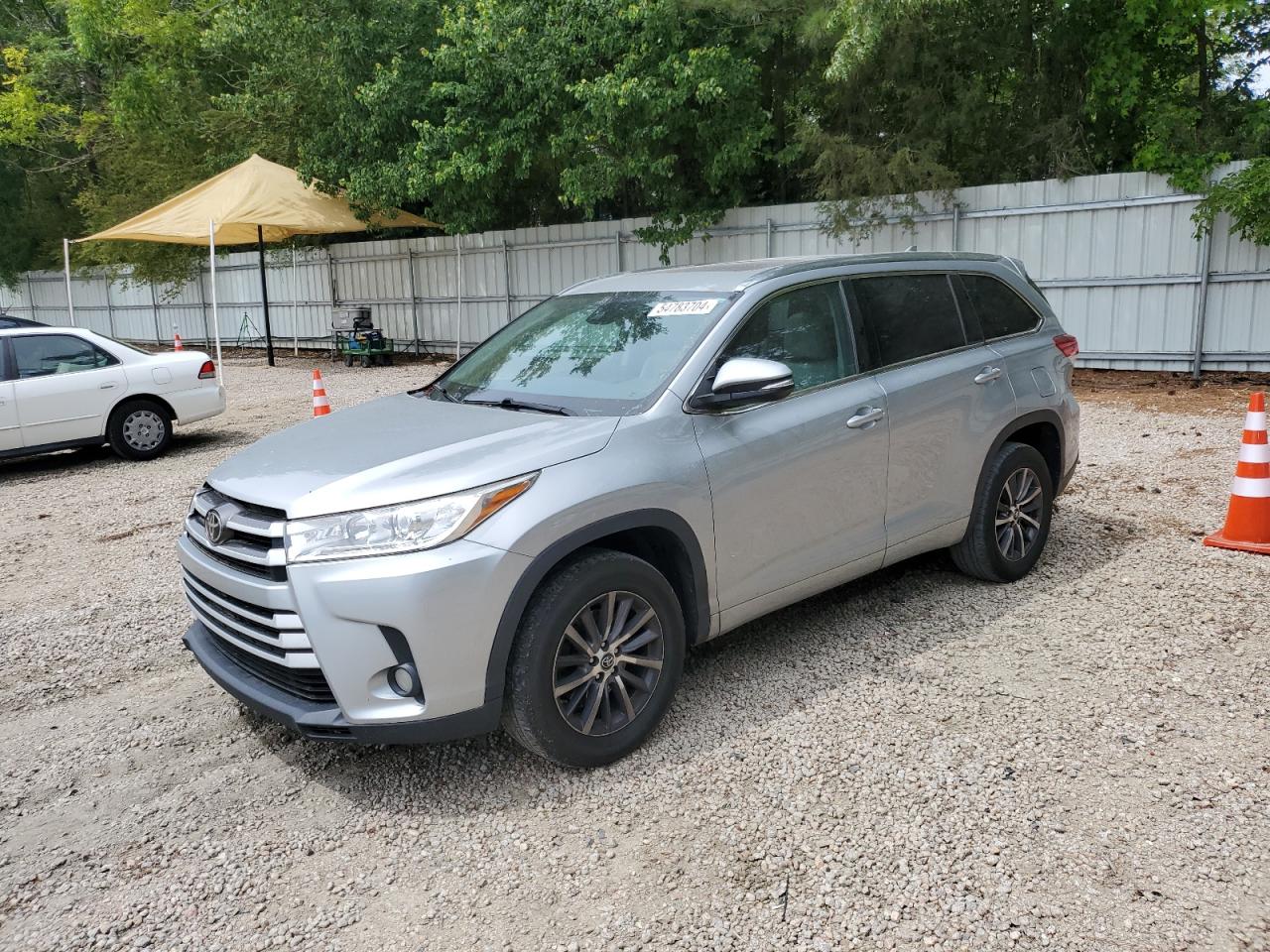 5TDKZRFHXHS515659 2017 Toyota Highlander Se