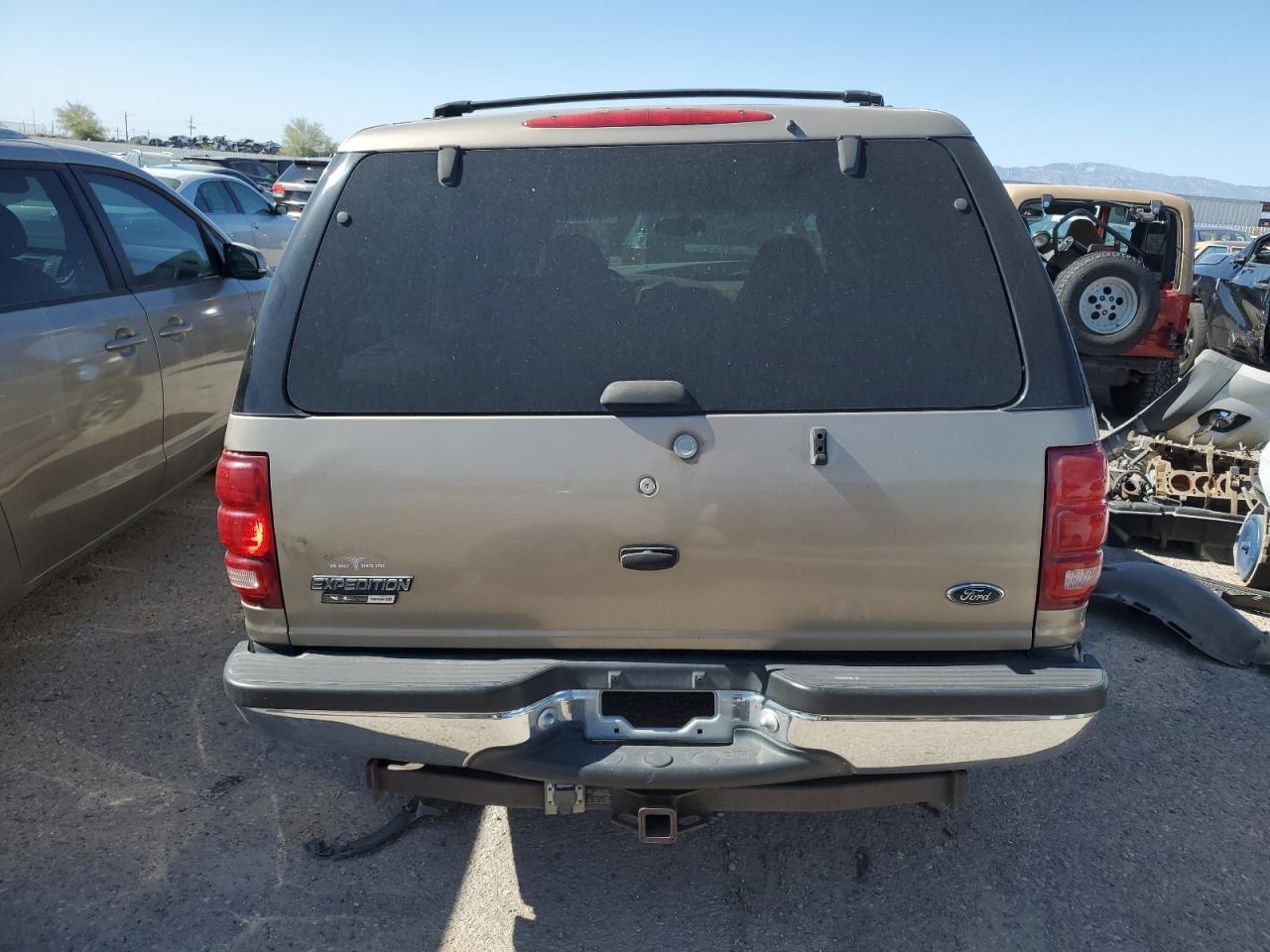 1FMRU15L21LA84712 2001 Ford Expedition Xlt