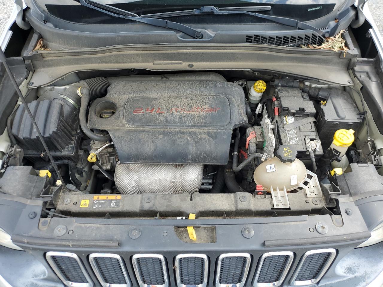 ZACCJBBT8GPD45326 2016 Jeep Renegade Latitude