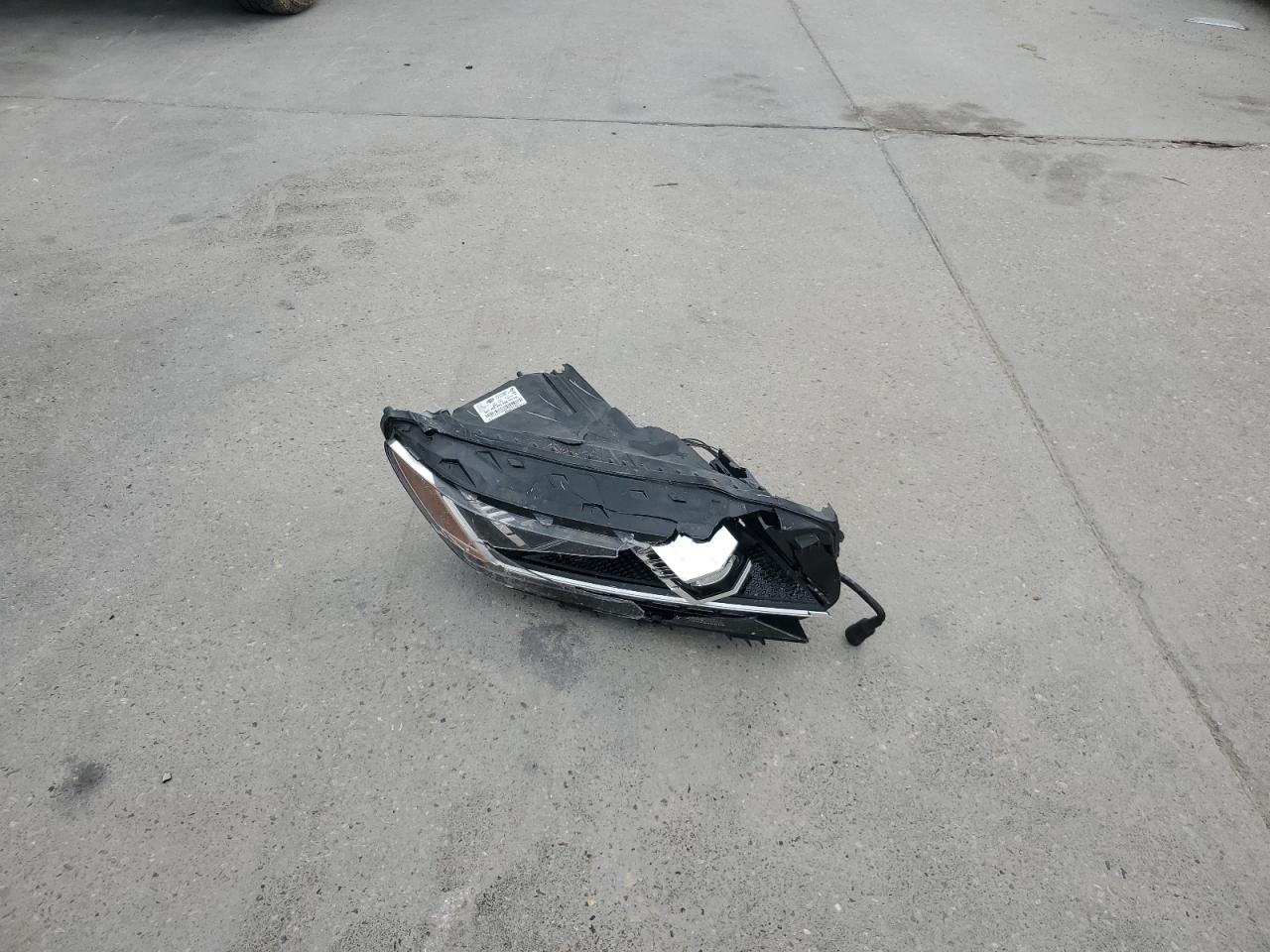 1VWSA7A3XMC000256 2021 Volkswagen Passat Se