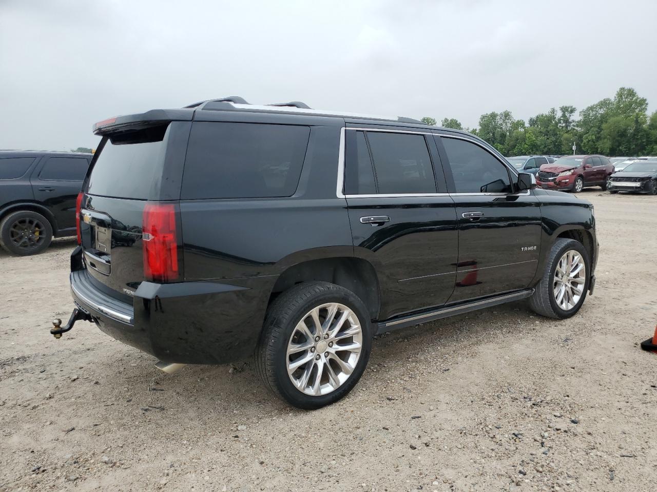 2019 Chevrolet Tahoe C1500 Premier vin: 1GNSCCKJ9KR243478