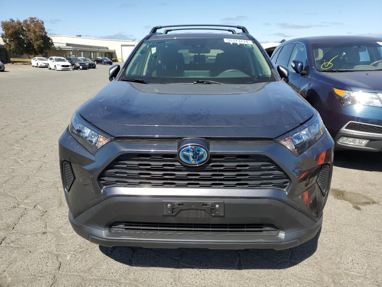 JTMMWRFV8KD030446 2019 Toyota Rav4 Le