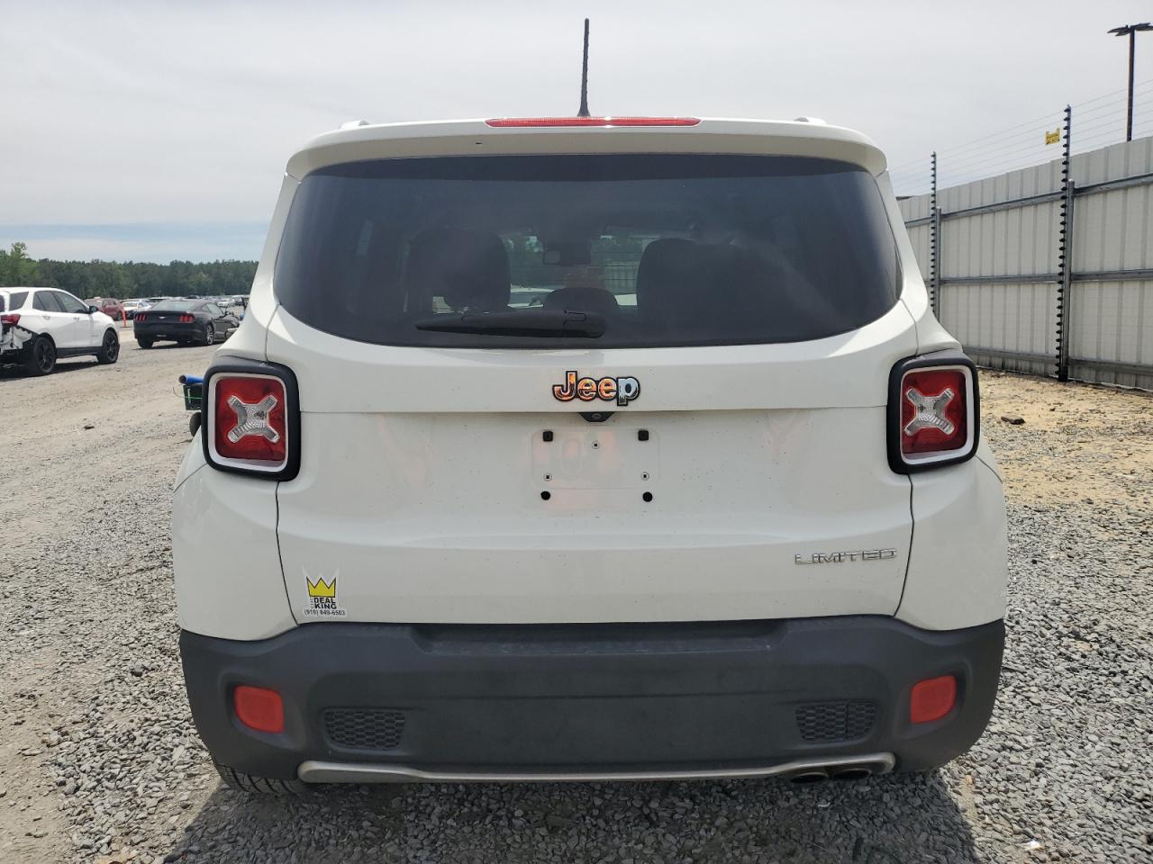 ZACCJADT6FPB47964 2015 Jeep Renegade Limited