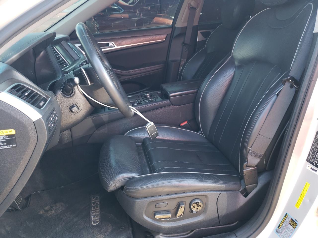 KMHGN4JE5HU198821 2017 Genesis G80 Base