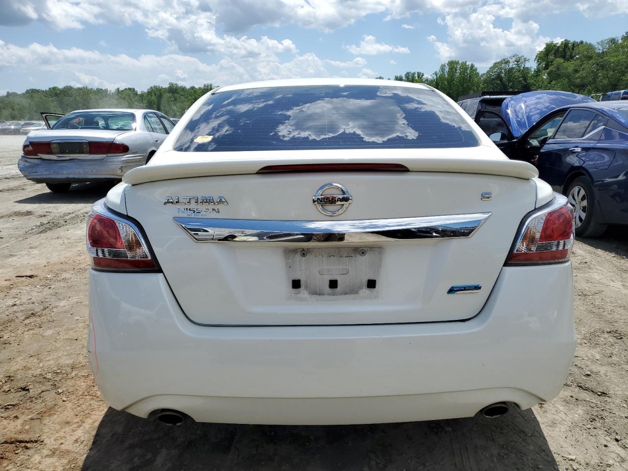 1N4AL3AP9EN382330 2014 Nissan Altima 2.5