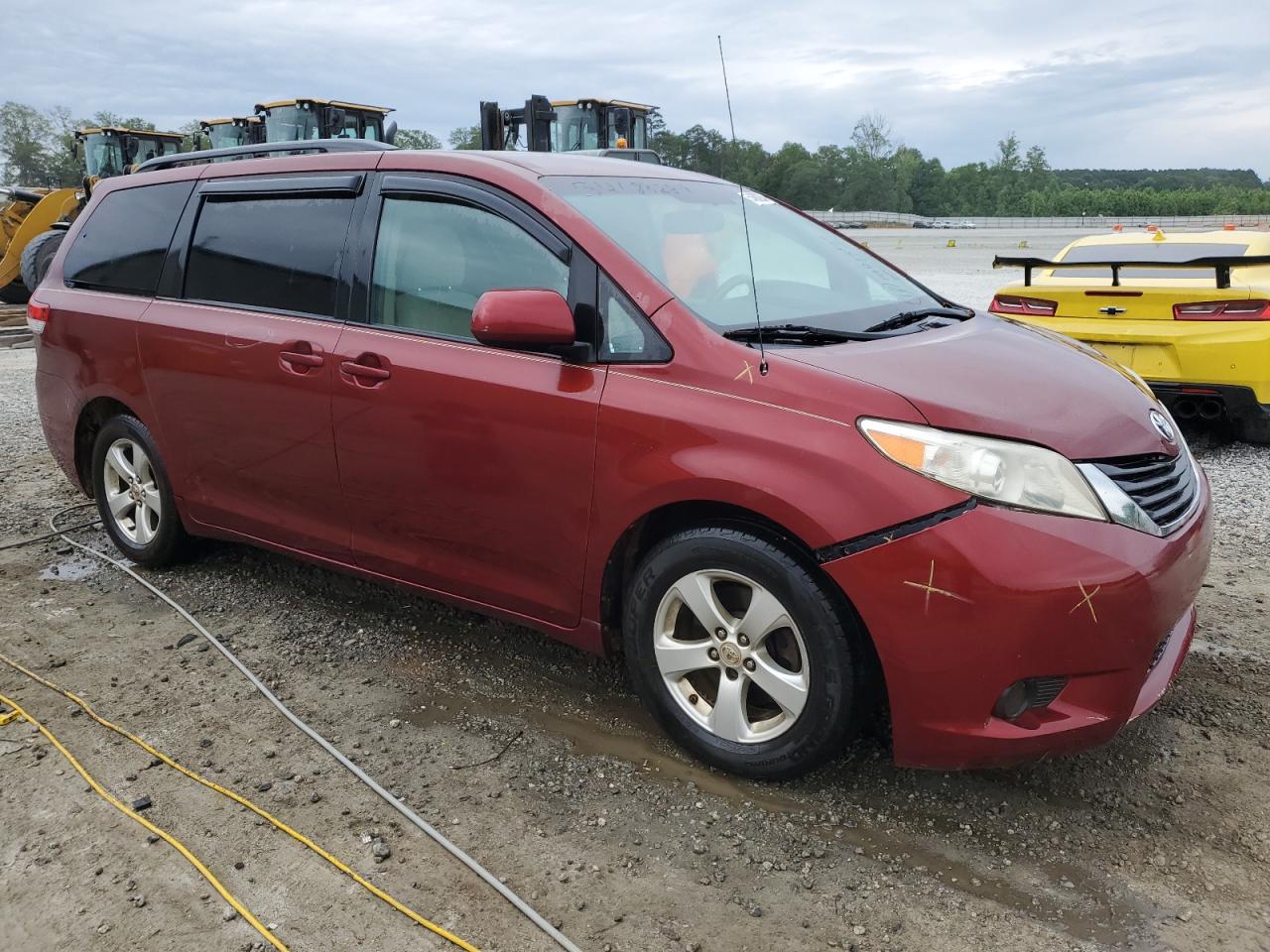 5TDKK3DC4BS030398 2011 Toyota Sienna Le