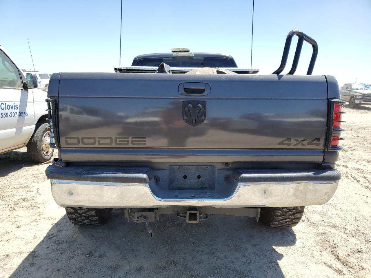 3B7KF23Z22M275592 2002 Dodge Ram 2500