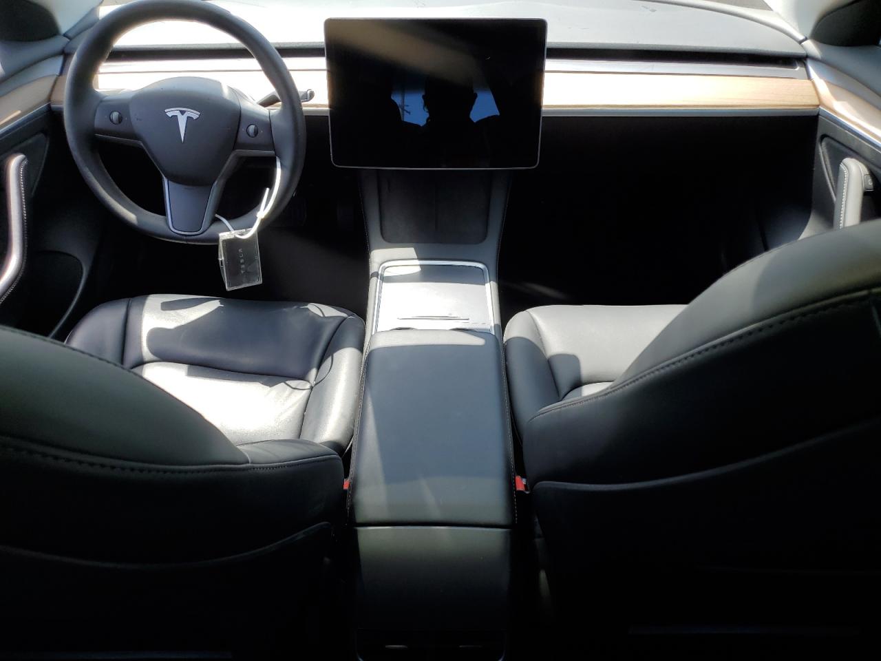 2022 Tesla Model 3 vin: 5YJ3E1EA8NF304384