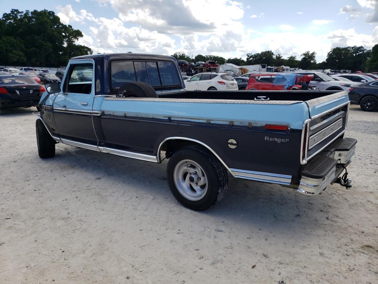 F10YNQ81985 1973 Ford F100