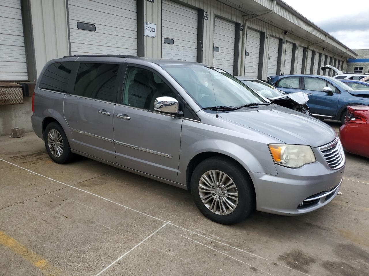 2C4RC1CG3DR734852 2013 Chrysler Town & Country Touring L