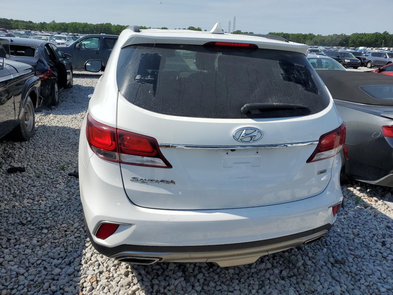 KM8SMDHF6HU171090 2017 Hyundai Santa Fe Se