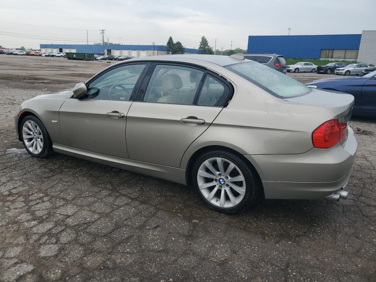 WBAPK5C52BA658474 2011 BMW 328 Xi Sulev