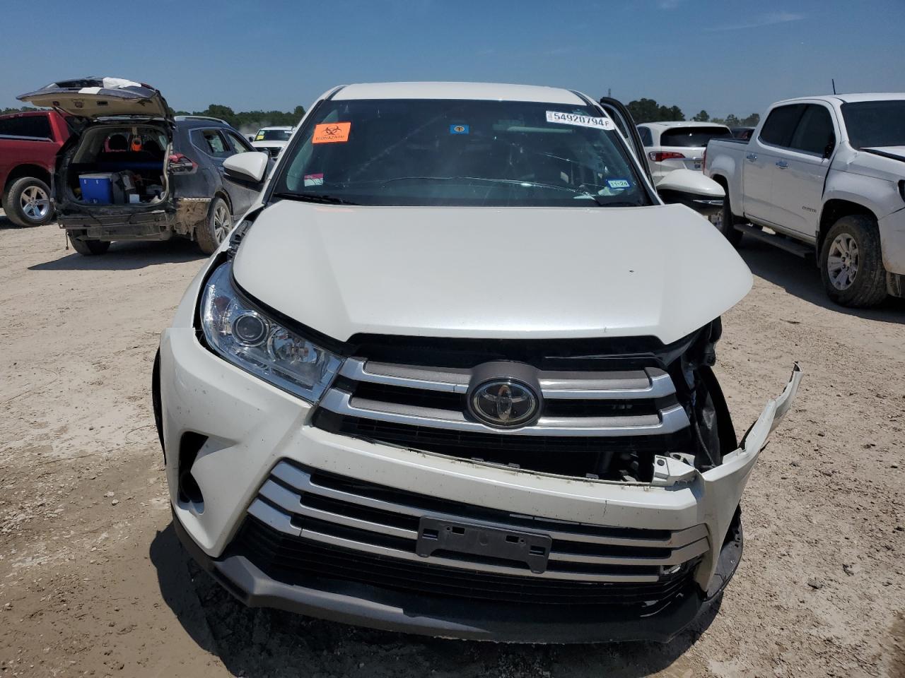 5TDZARFH0KS044392 2019 Toyota Highlander Le