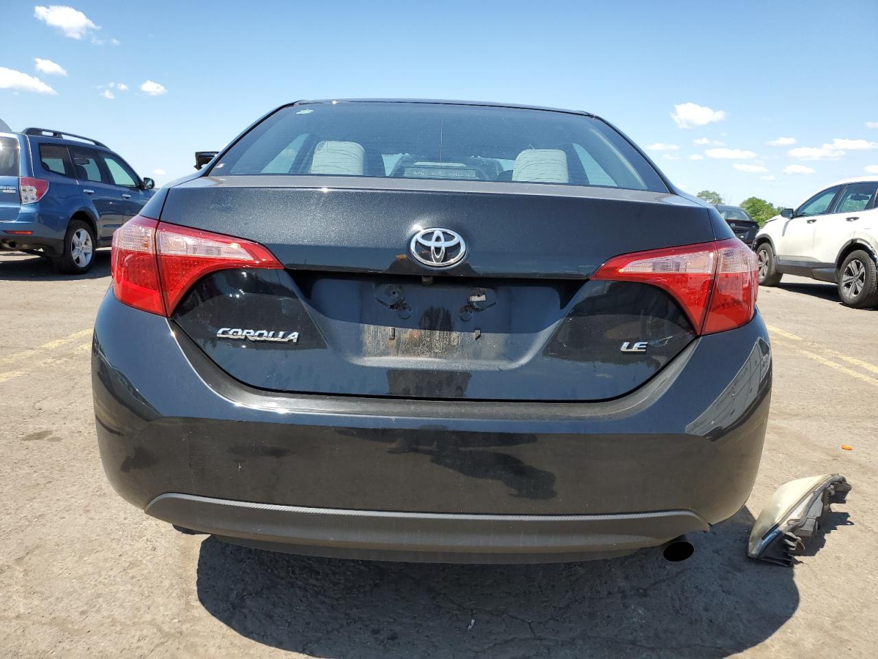 2018 Toyota Corolla L vin: 2T1BURHE8JC051061