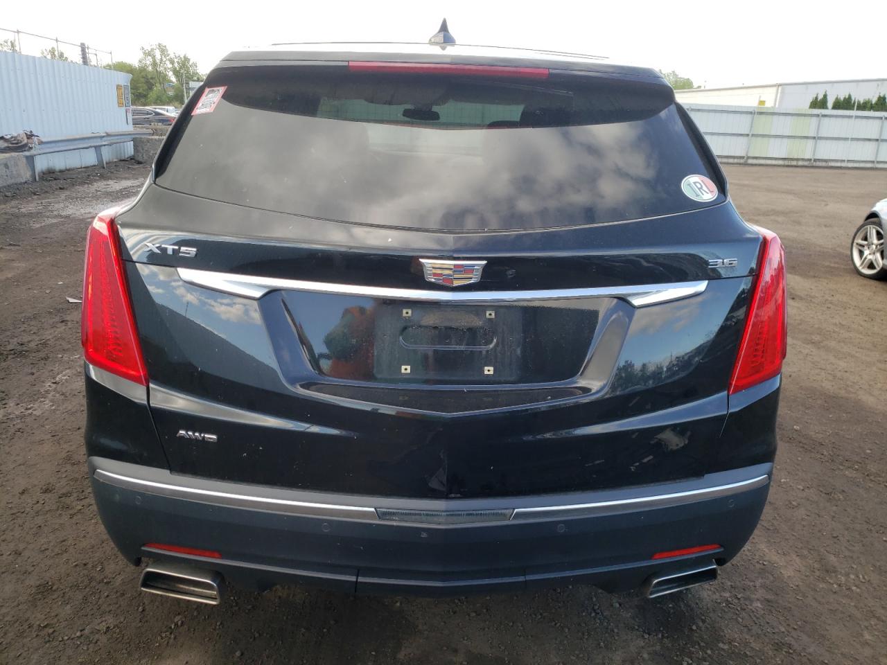 1GYKNDRS8JZ122635 2018 Cadillac Xt5 Luxury