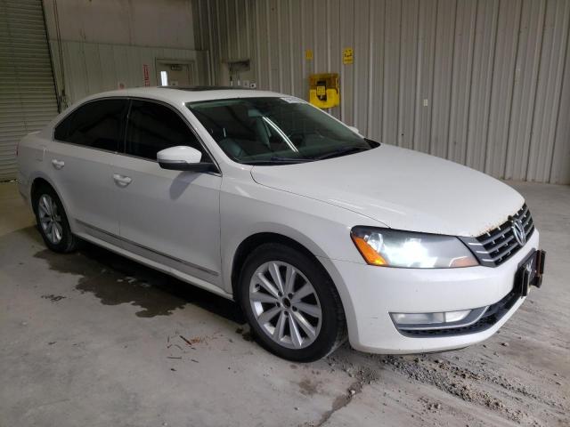 2013 Volkswagen Passat Sel VIN: 1VWCP7A33DC067980 Lot: 54070904