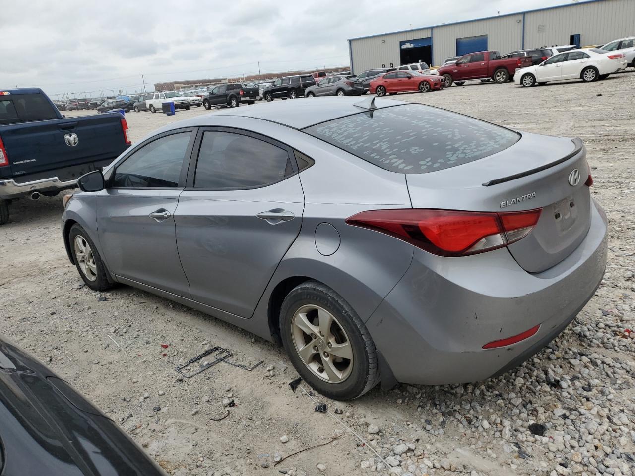 5NPDH4AE2FH607377 2015 Hyundai Elantra Se