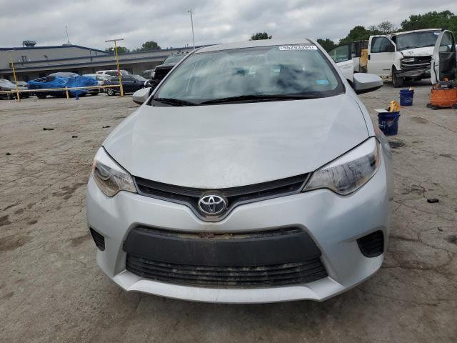 Sedans TOYOTA COROLLA 2014 Srebrny