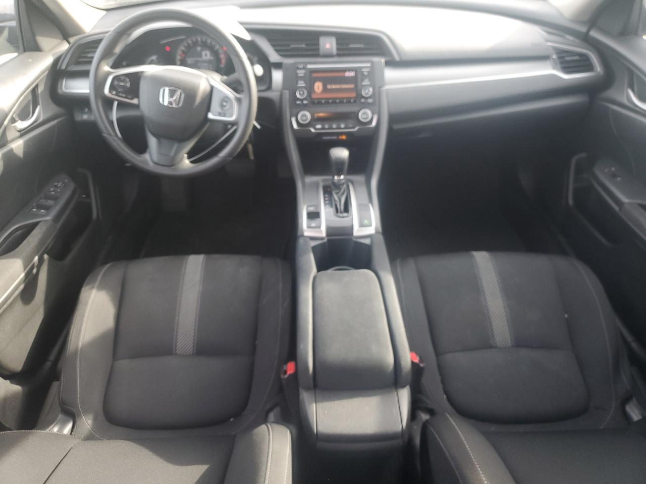 2HGFC2F56JH501831 2018 Honda Civic Lx
