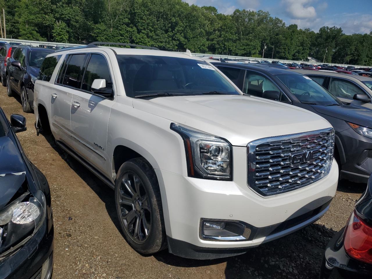 2020 GMC Yukon Xl Denali vin: 1GKS2HKJ9LR149082