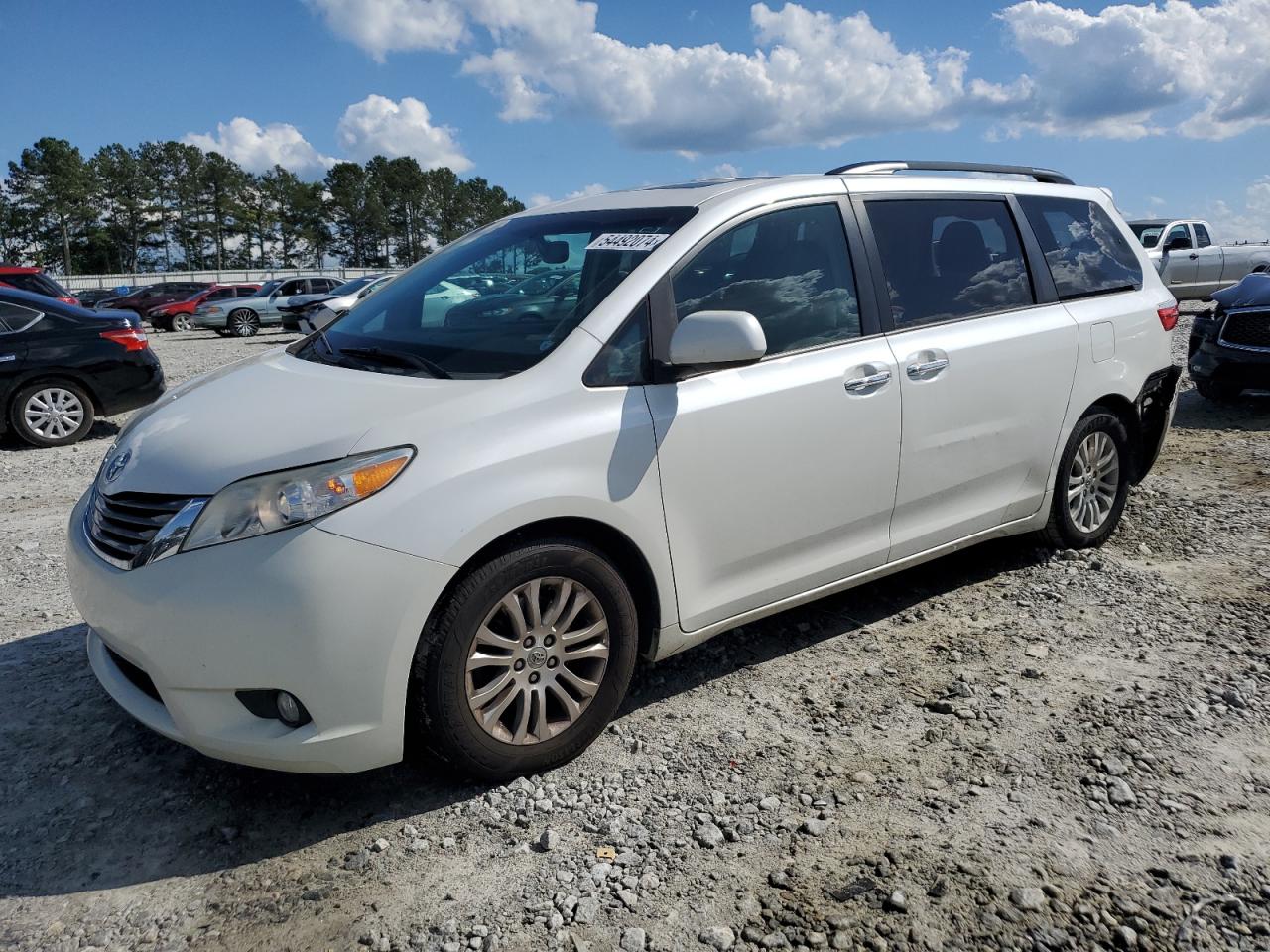 5TDYK3DC9FS677315 2015 Toyota Sienna Xle