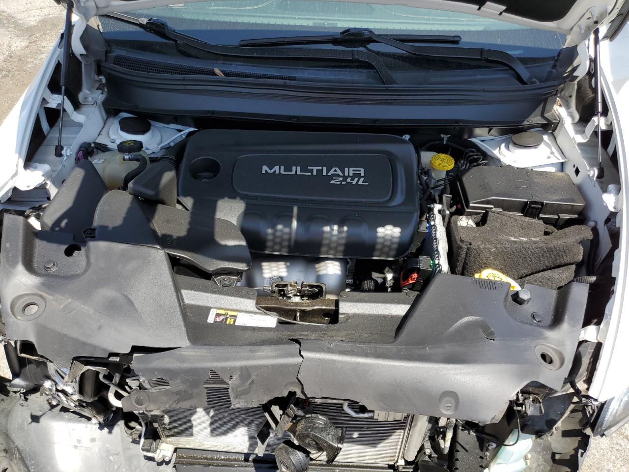 1C4PJLCB8JD620390 2018 Jeep Cherokee Latitude