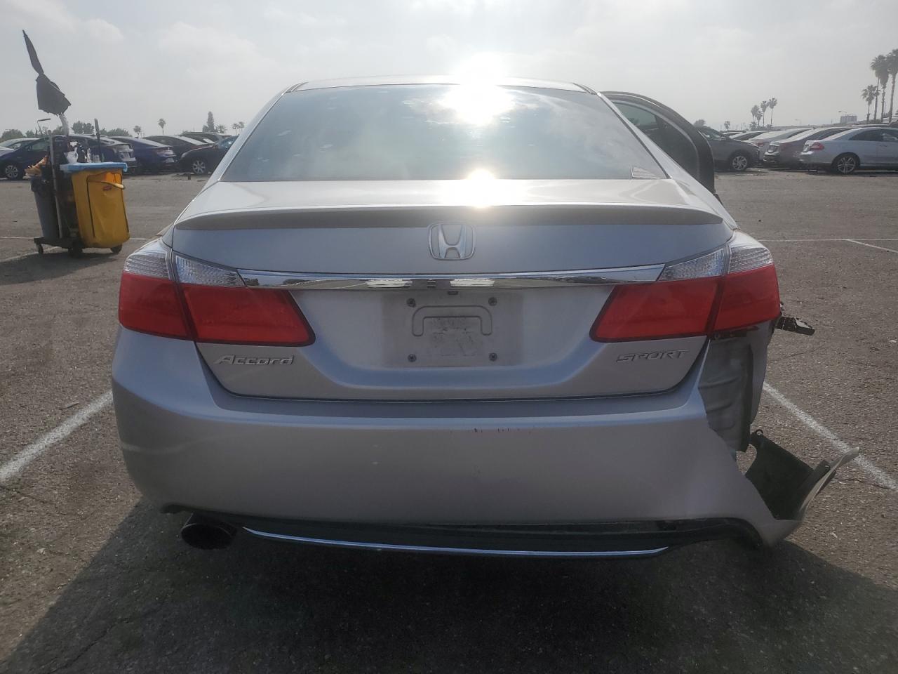 1HGCR2F59FA109000 2015 Honda Accord Sport