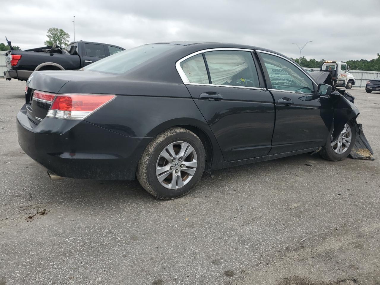 1HGCP2F61BA077832 2011 Honda Accord Se