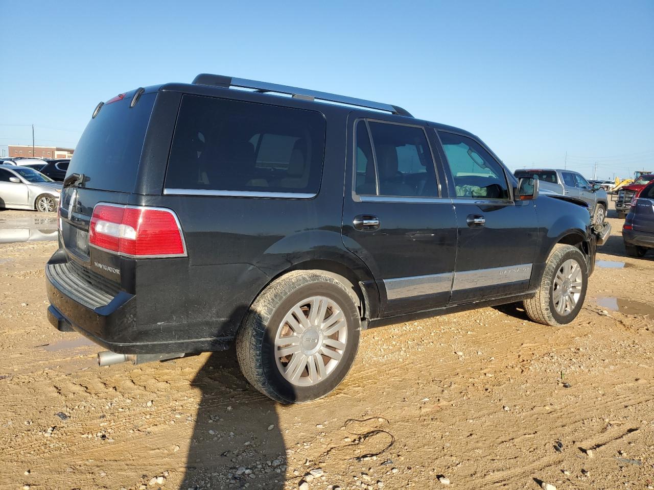 2014 Lincoln Navigator vin: 5LMJJ2J53EEL00366