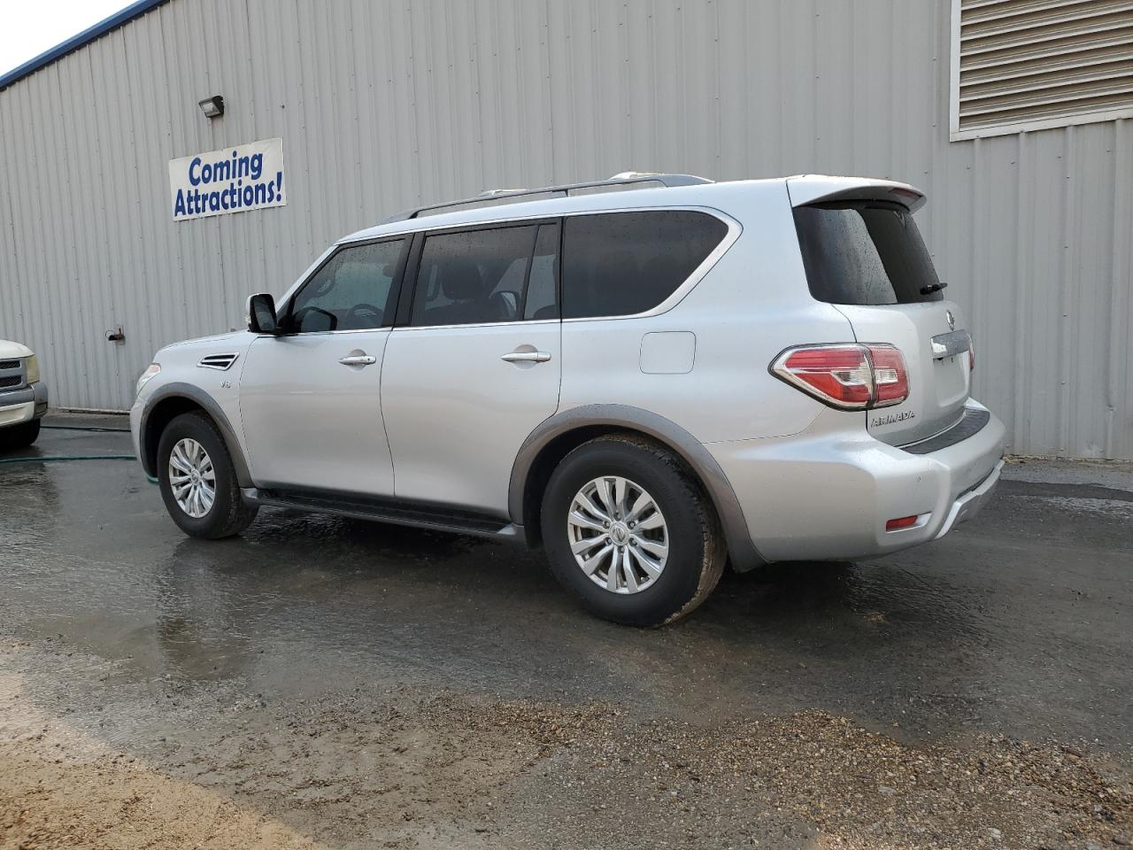 2017 Nissan Armada Sv vin: JN8AY2ND7H9009665