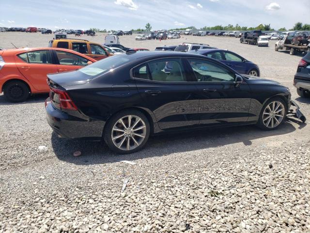 VIN 7JR102FK5KG002055 2019 Volvo S60, T5 Momentum no.3