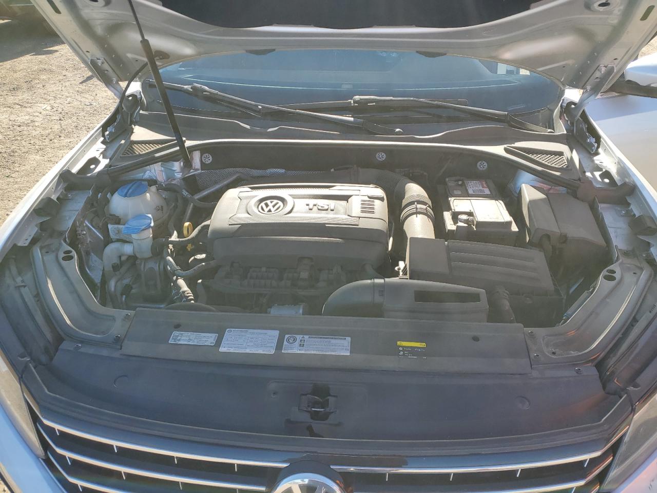 1VWAT7A34HC016979 2017 Volkswagen Passat S