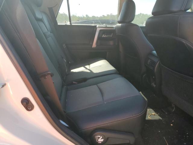 2020 Toyota 4Runner Sr5/Sr5 Premium VIN: JTEBU5JR0L5809587 Lot: 55377704