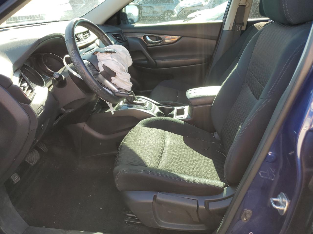 5N1AT2MT4JC830679 2018 Nissan Rogue S