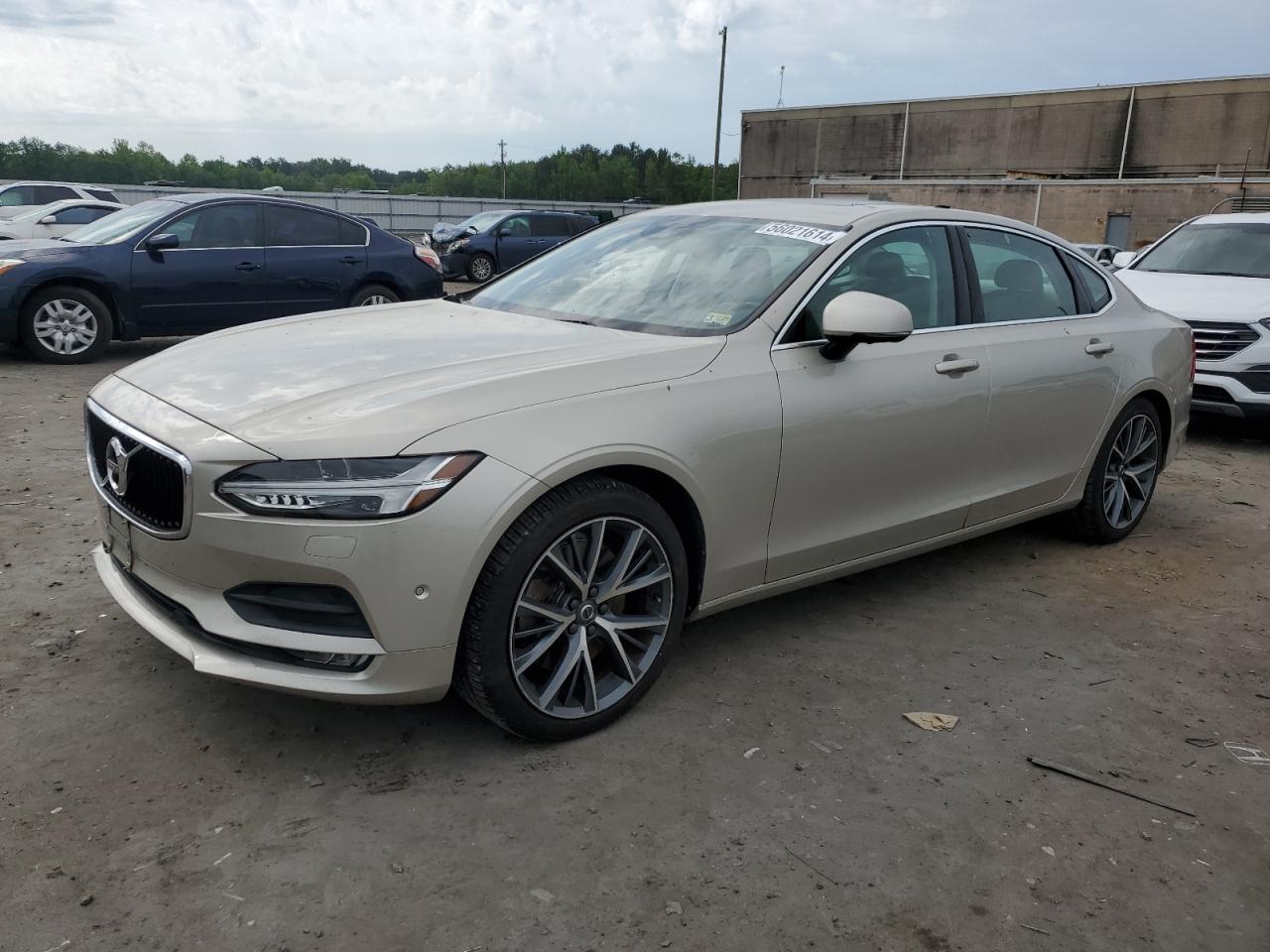 LVY992MK6JP029654 2018 Volvo S90 T6 Momentum