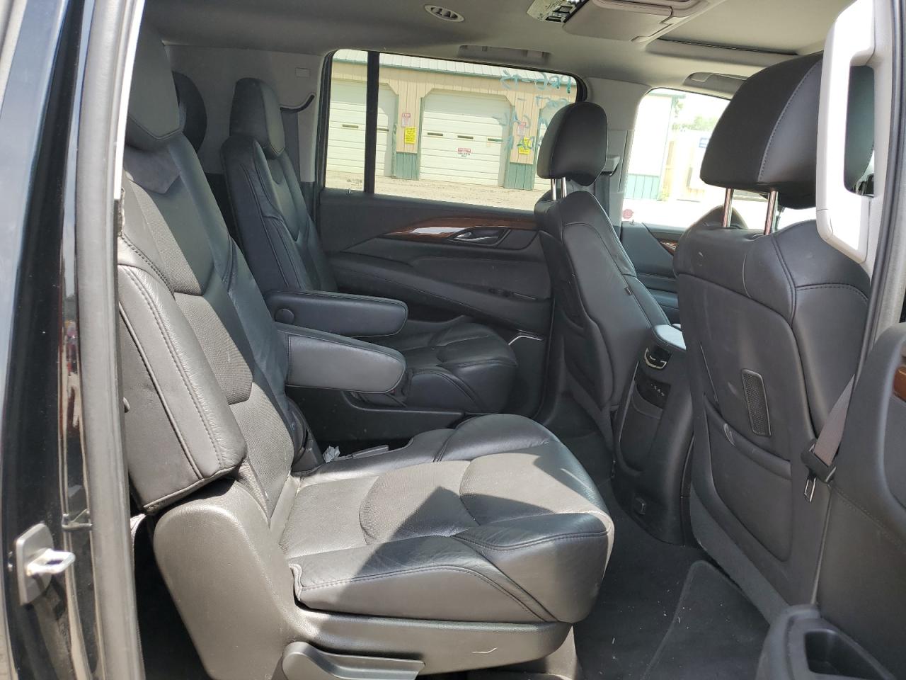 1GYS4JKJ3JR272154 2018 Cadillac Escalade Esv Premium Luxury