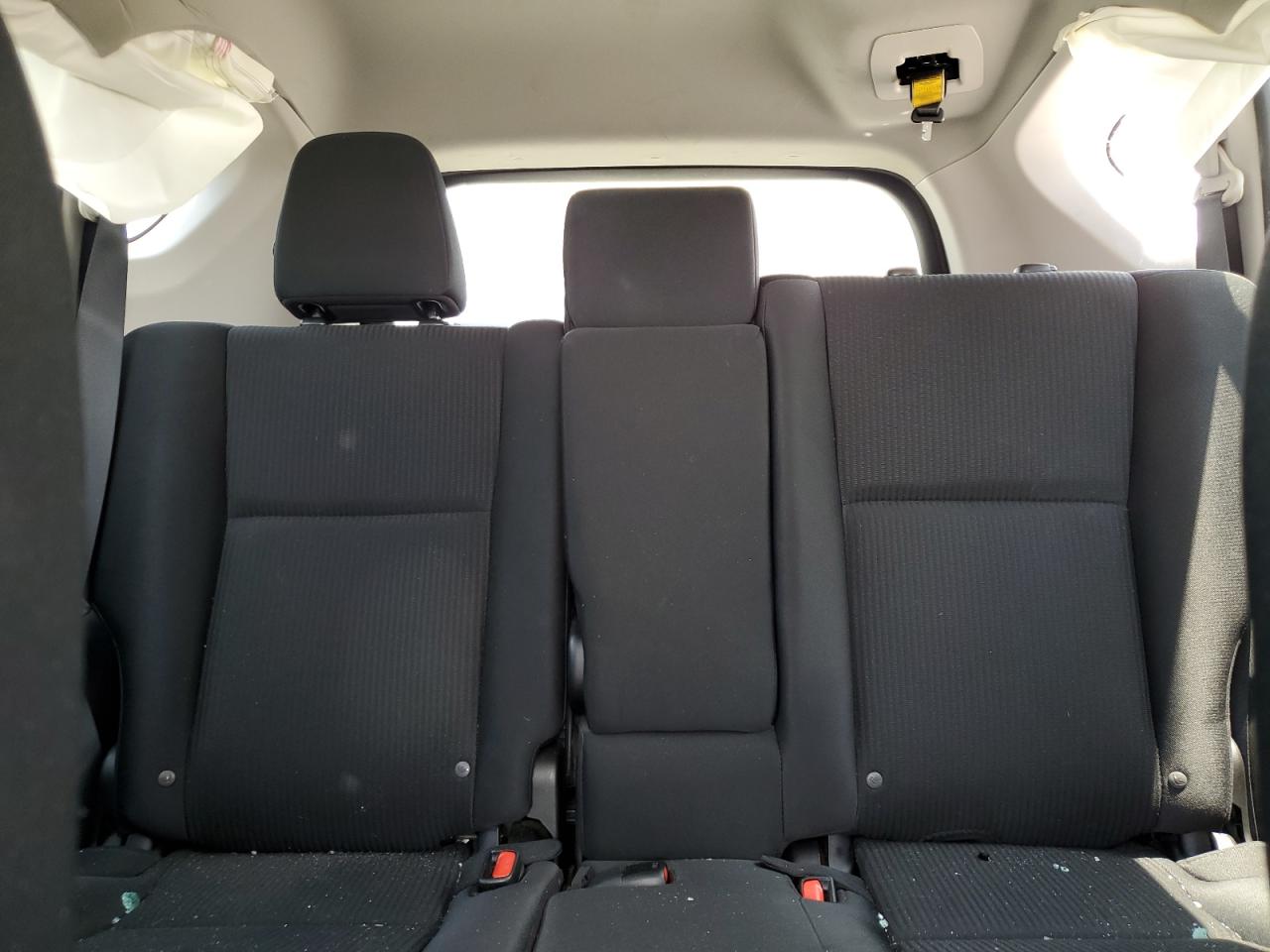 2T3ZFREV7HW321555 2017 Toyota Rav4 Le