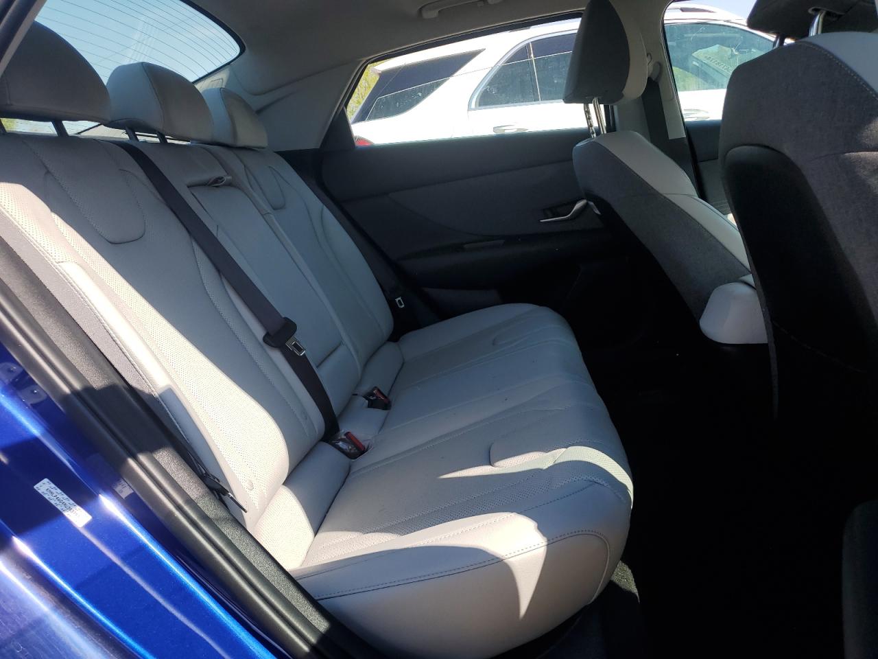 KMHLP4AG4NU303743 2022 Hyundai Elantra Limited