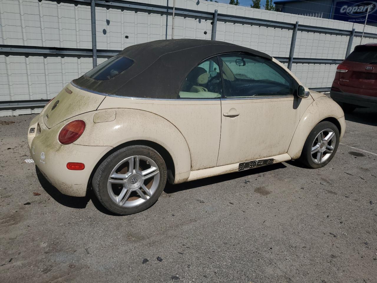 3VWCD31Y84M352251 2004 Volkswagen New Beetle Gls