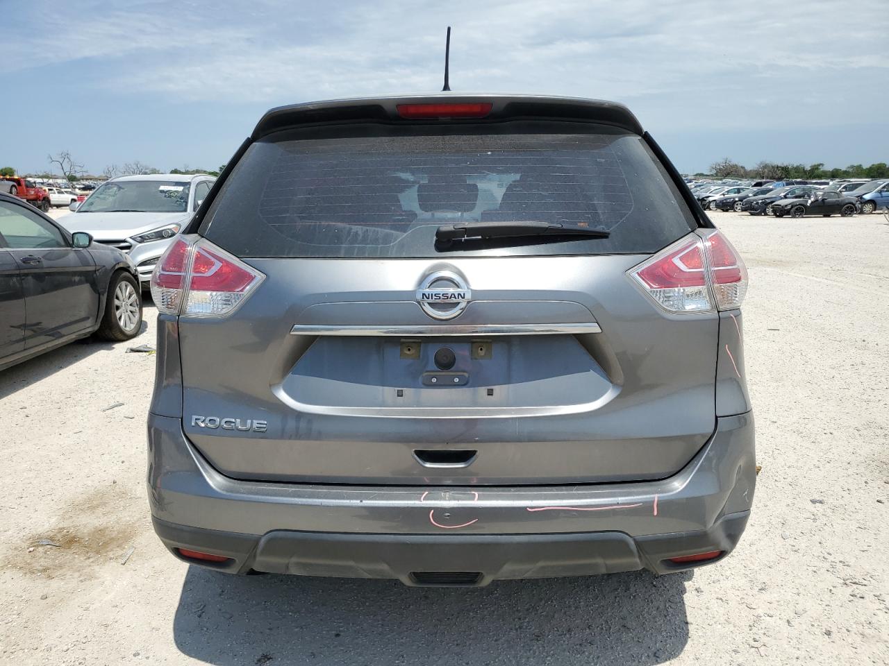 KNMAT2MT9FP579579 2015 Nissan Rogue S