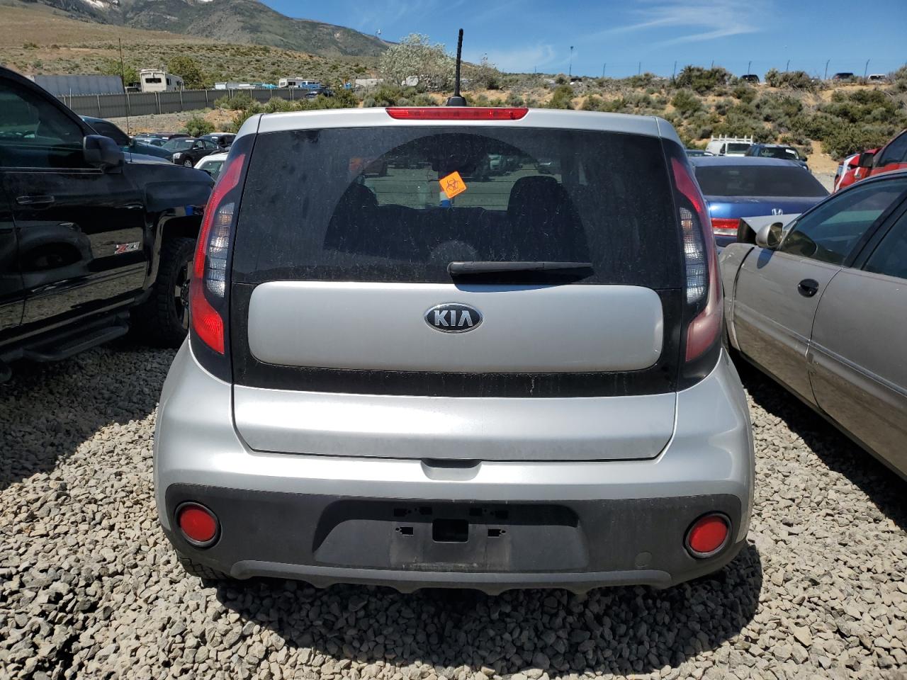 KNDJN2A24J7534225 2018 Kia Soul