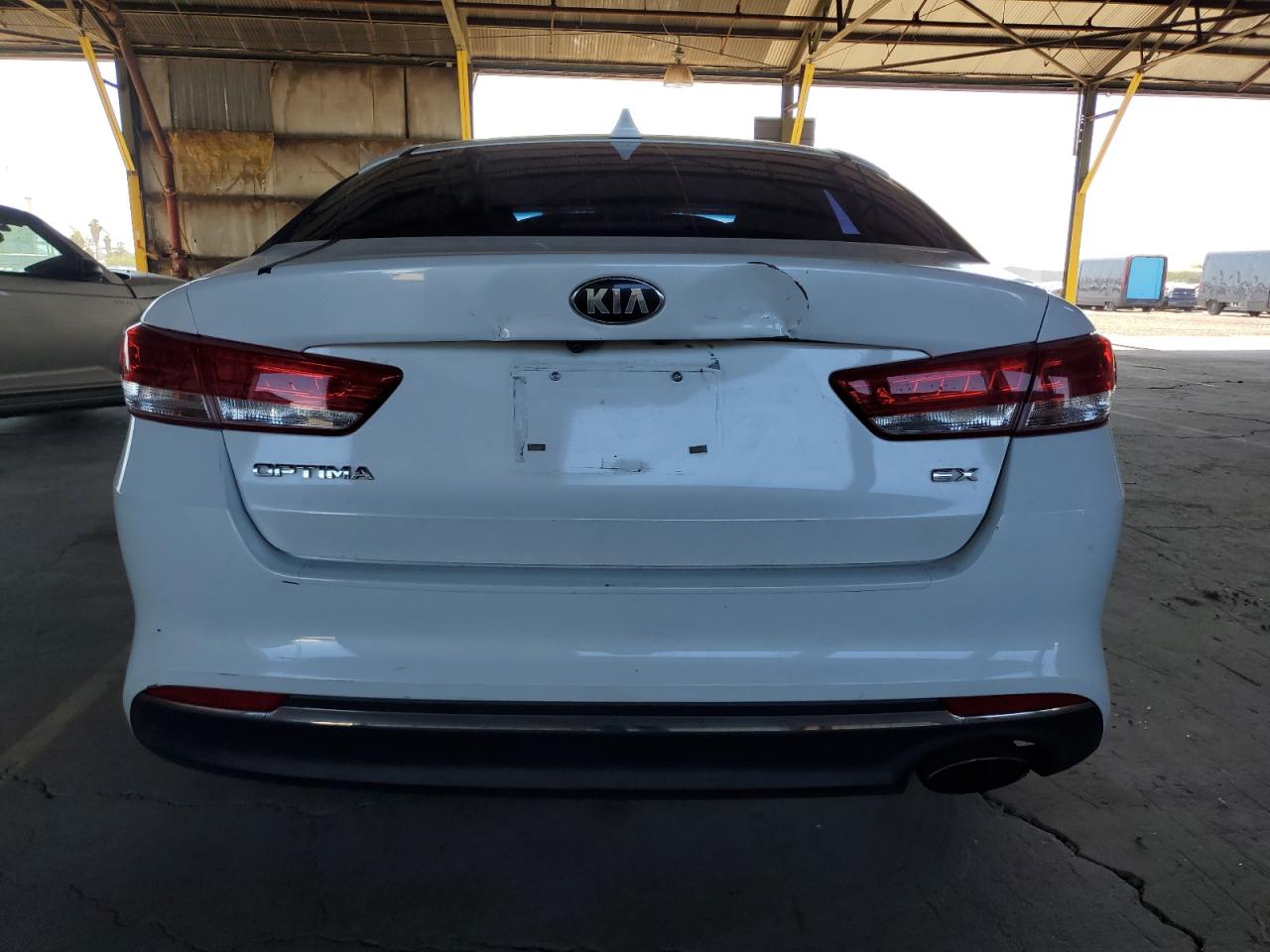 5XXGU4L33GG090527 2016 Kia Optima Ex