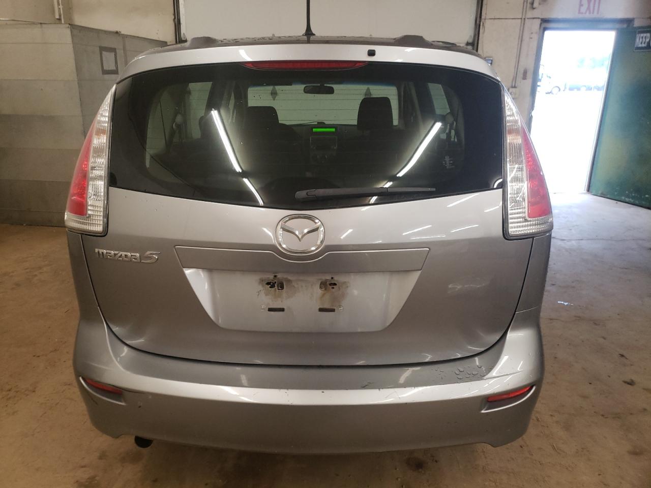 JM1CR2W38A0385082 2010 Mazda 5