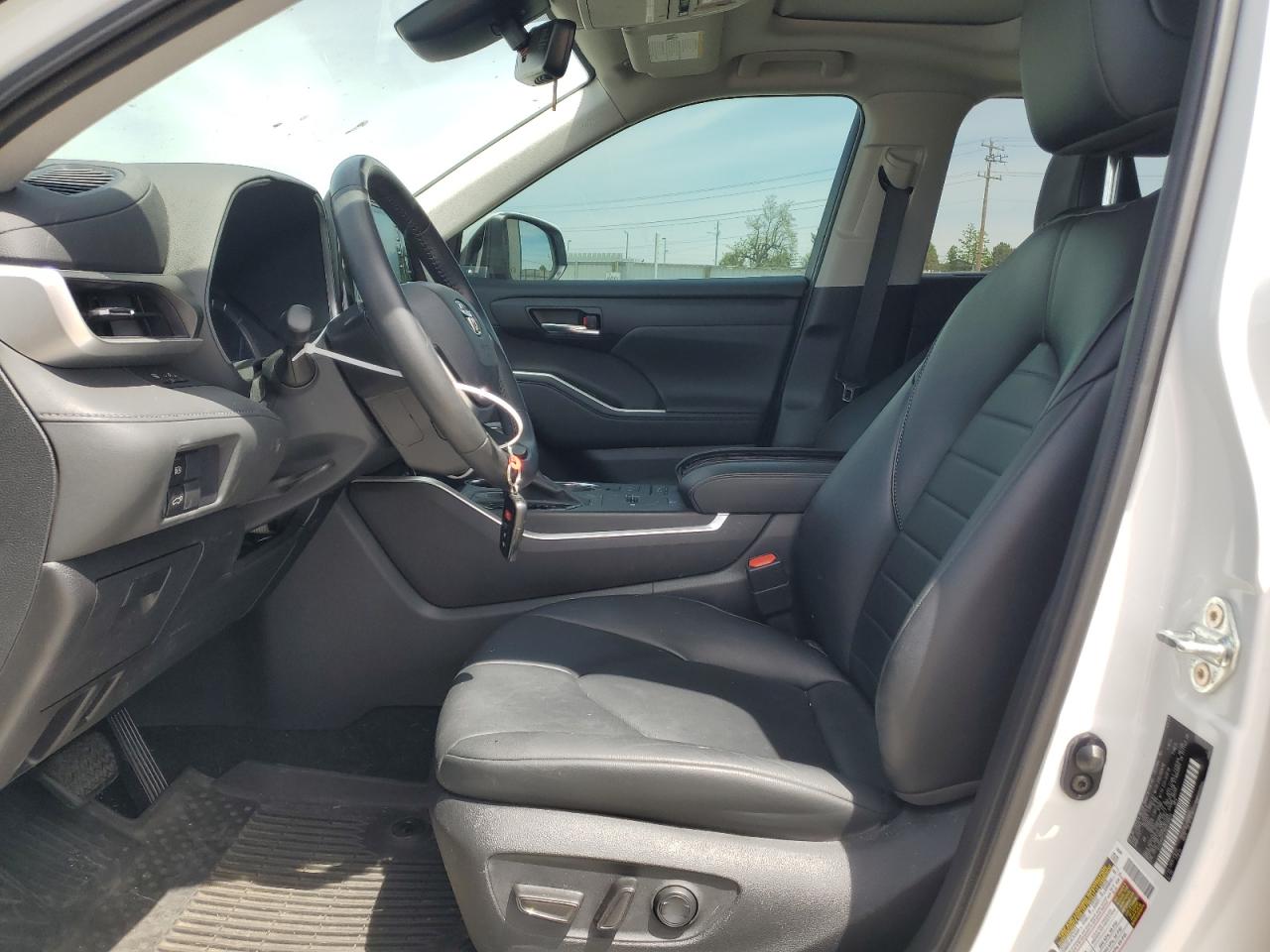 5TDHBRCH1NS539900 2022 Toyota Highlander Hybrid Xle