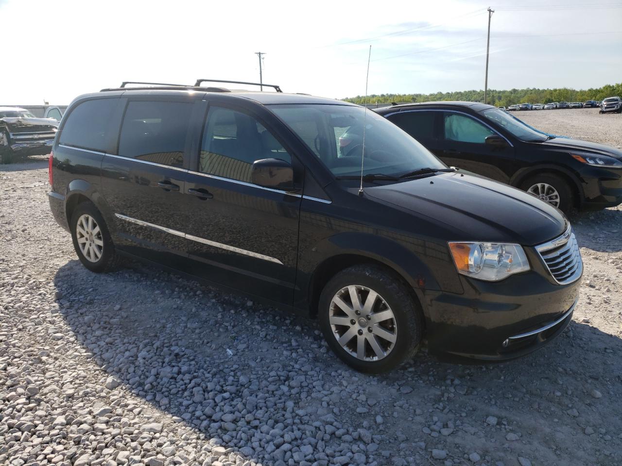 2015 Chrysler Town & Country Touring vin: 2C4RC1BG2FR661560